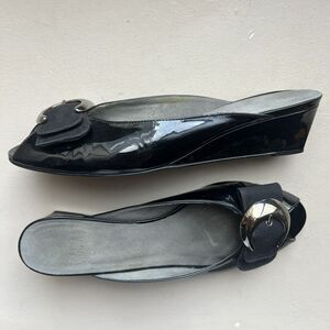 Stuart Weitzman Black Patent Leather Peep Toe Wedge Heel Mule Women 8 Runs Small